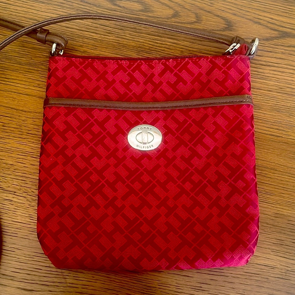 Tommy Hilgifer crossbody